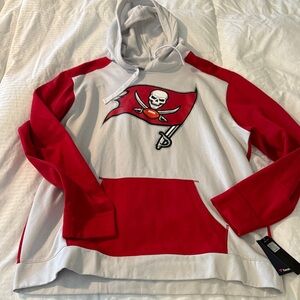 2xl NWT Fanatics Tampa Bay Buccaneers Red and Gray Hoodie with Pirate Flag